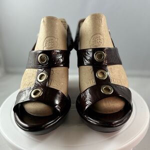 SOFFT Shiny Wedge Platform Sandals with Straps